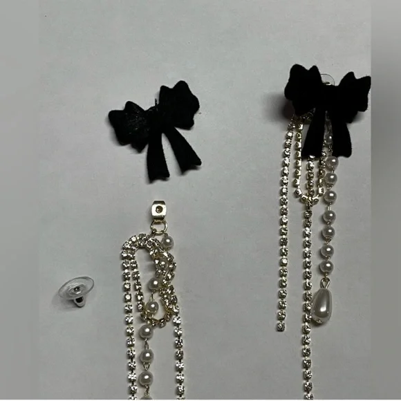 Black Bow Rhinestones Earrings - Picture 4 of 4